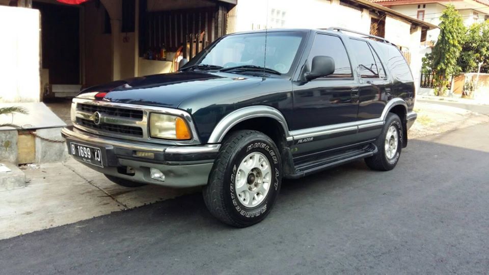 Harga Opel Blazer Bekas